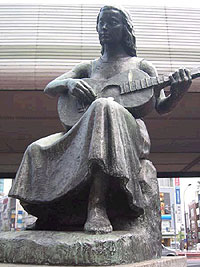 画像:奏でる乙女